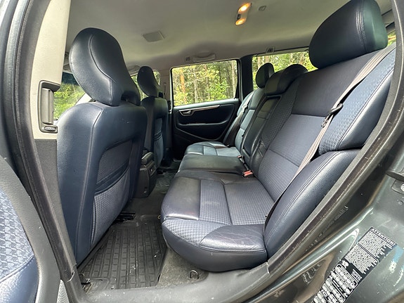 Volvo V70 6 of 7