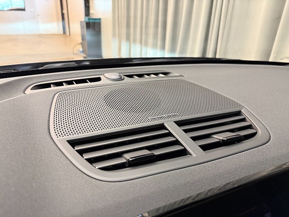 Polestar 2 13 of 16