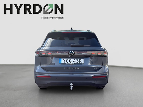 Volkswagen Tiguan 5 of 16