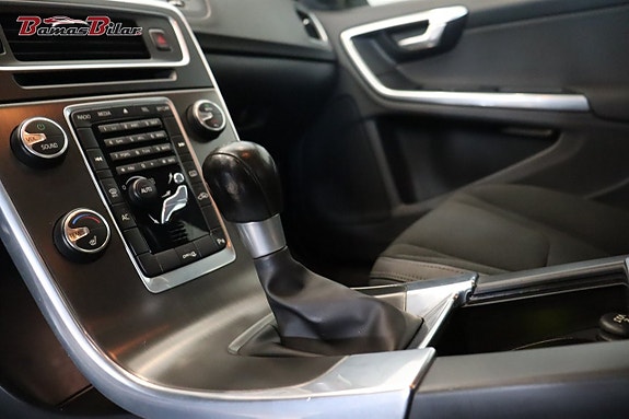 Volvo S60 11 of 17