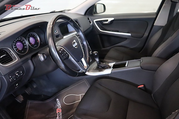 Volvo S60 9 of 17