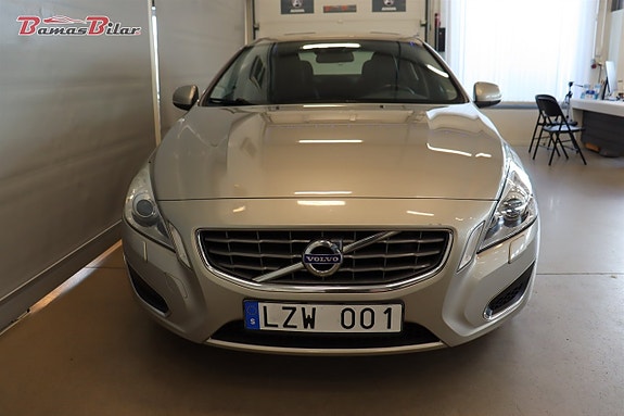 Volvo S60 8 of 17
