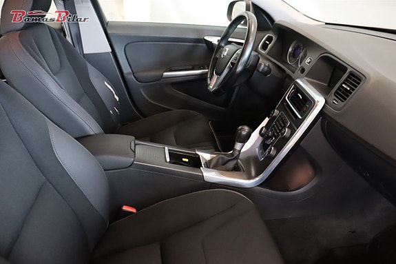 Volvo S60 13 of 17