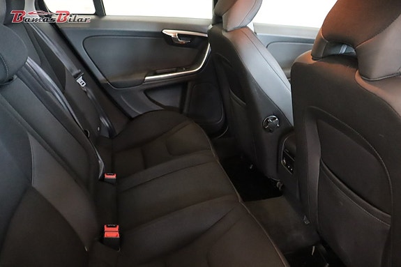 Volvo S60 15 of 17