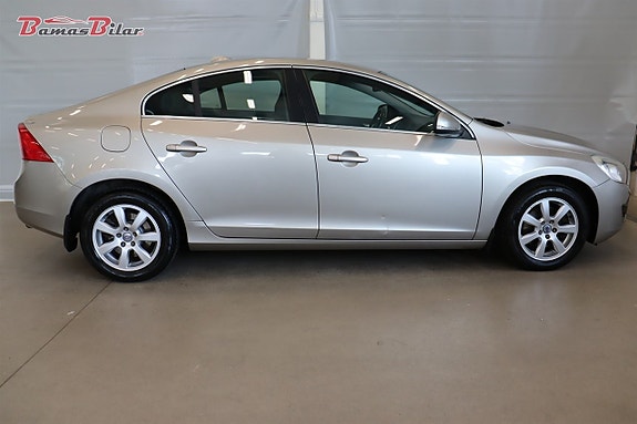 Volvo S60 6 of 17