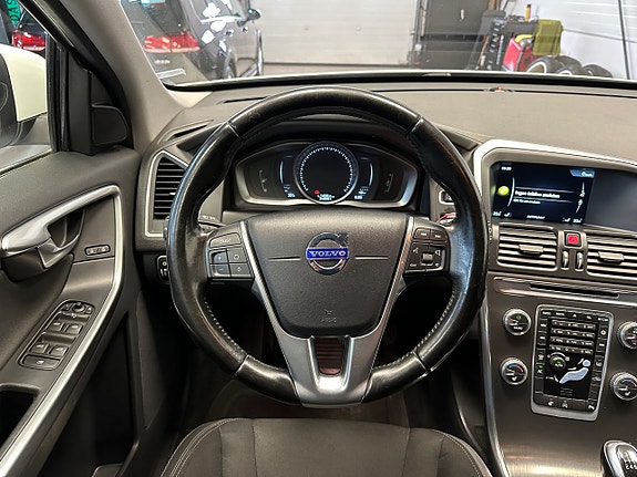 Volvo XC60 20 of 30