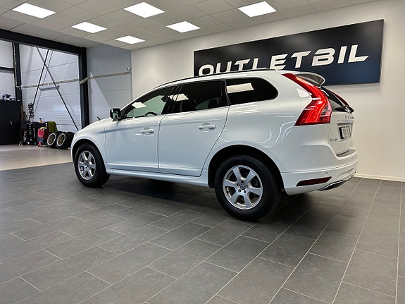 Volvo XC60 4 of 30