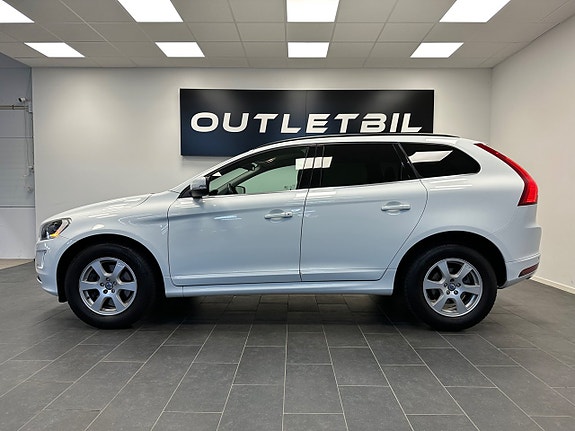 Volvo XC60 2 of 30