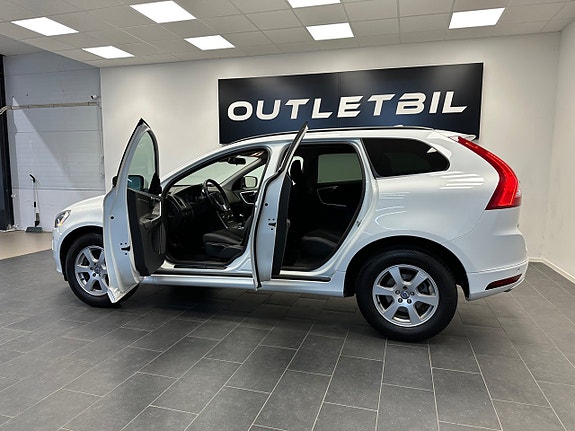 Volvo XC60 3 of 30