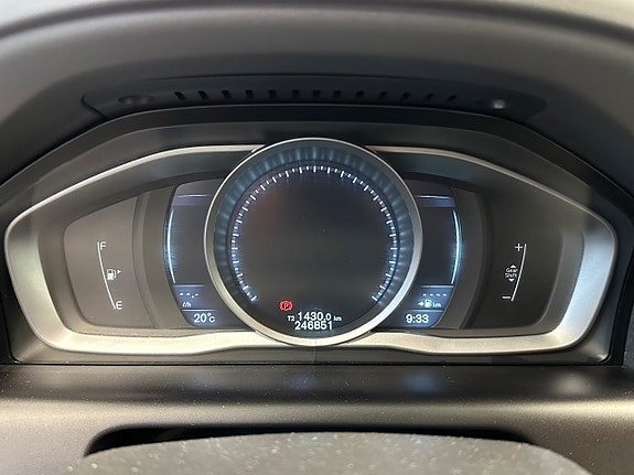 Volvo XC60 21 of 30
