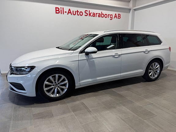 Volkswagen Passat 3 of 28
