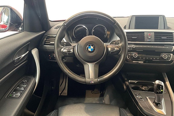 BMW 120i 9 of 18