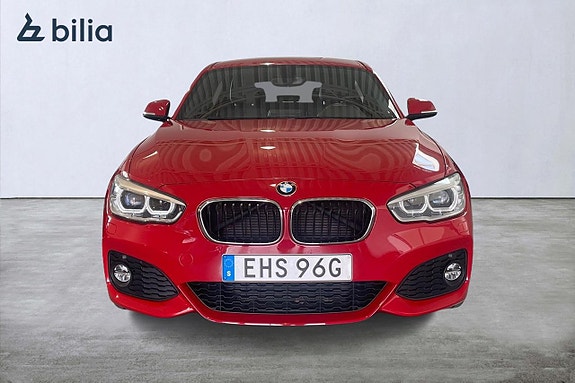 BMW 120i 5 of 18