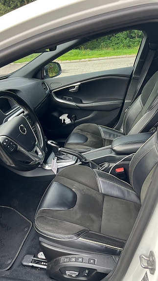 Volvo V40 6 of 7