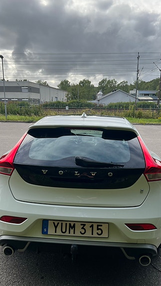Volvo V40 4 of 7