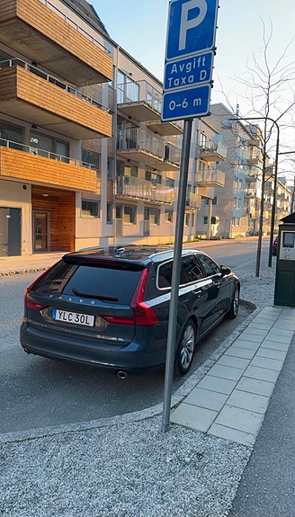 Volvo V90 2 of 4