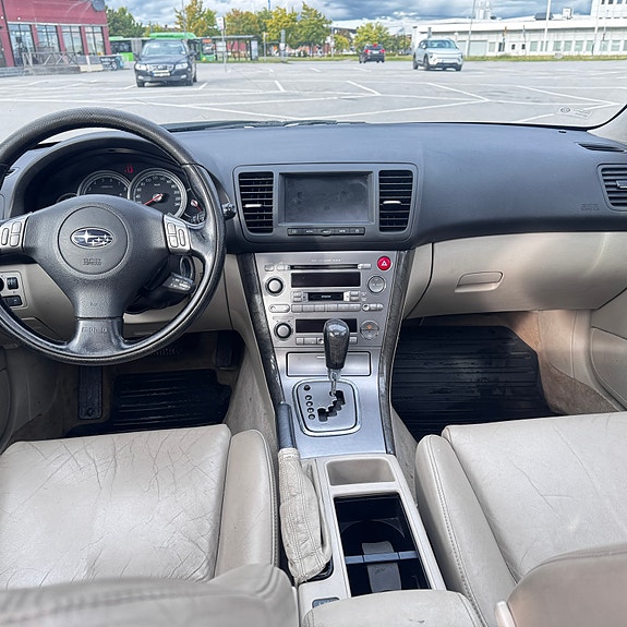 Subaru Outback 6 of 10
