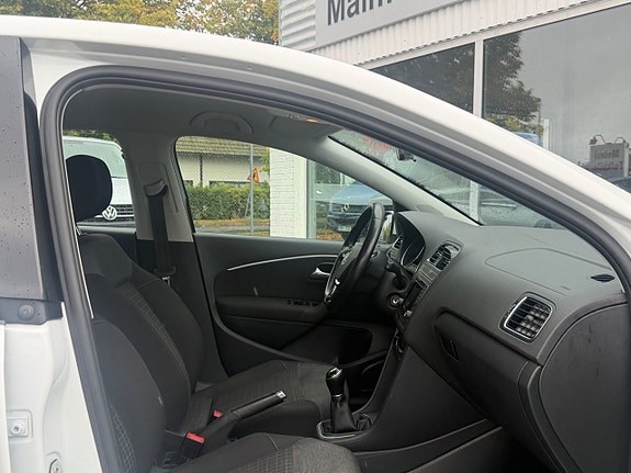 Volkswagen Polo 10 of 14