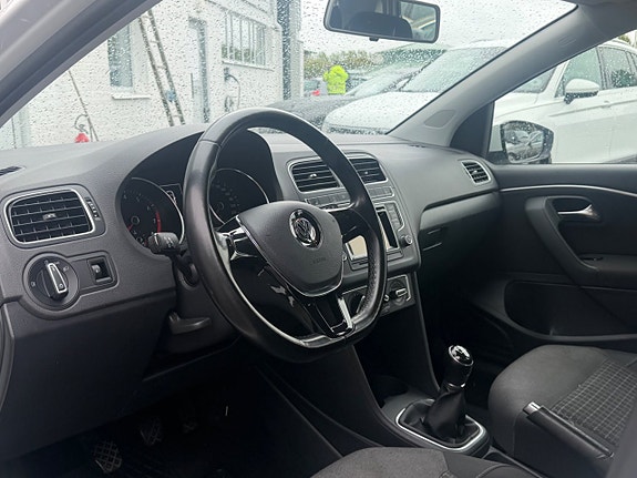 Volkswagen Polo 13 of 14