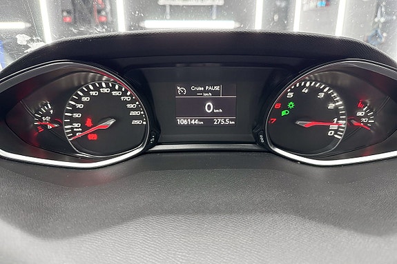 Peugeot 308 12 of 18