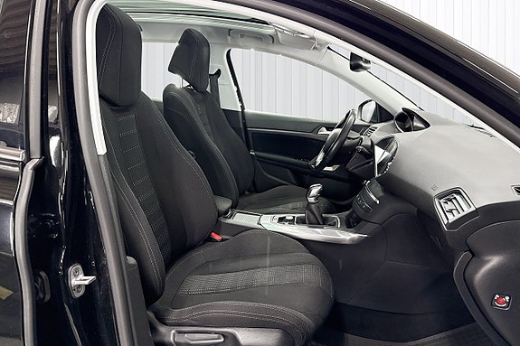 Peugeot 308 16 of 18