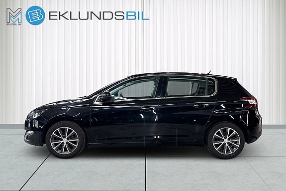 Peugeot 308 2 of 18