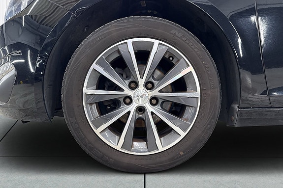 Peugeot 308 17 of 18
