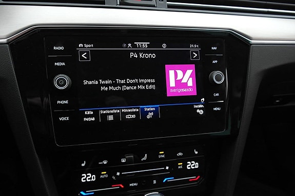Volkswagen Passat 16 of 27