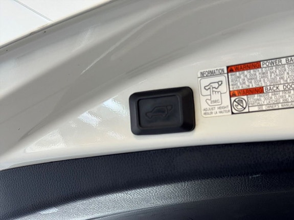 Toyota RAV4 22 of 24
