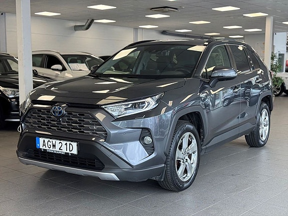 Toyota RAV4 6 of 25