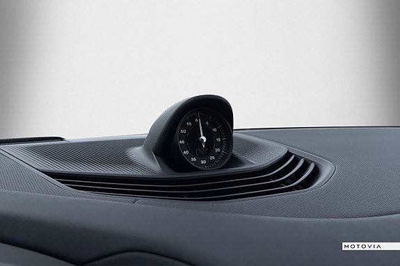 Porsche Taycan 17 of 22