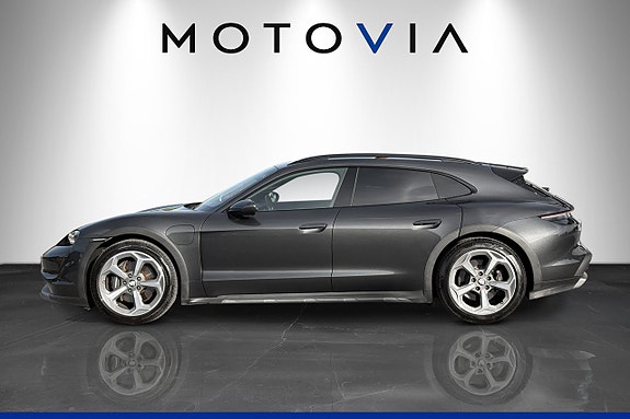 Porsche Taycan 7 of 22