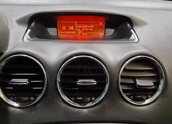 Peugeot 308 12 of 17