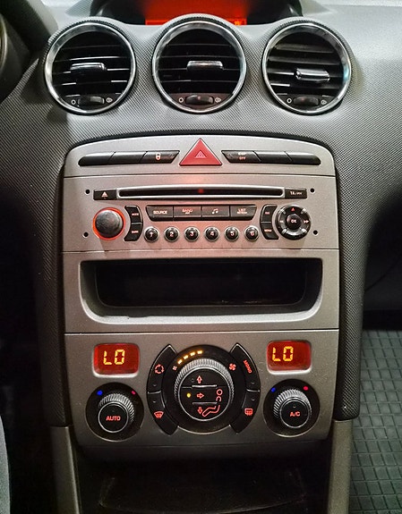 Peugeot 308 11 of 17