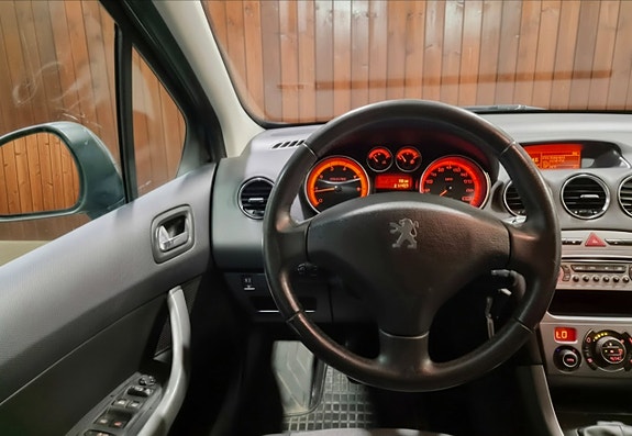 Peugeot 308 9 of 17