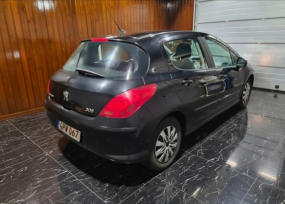 Peugeot 308 3 of 17