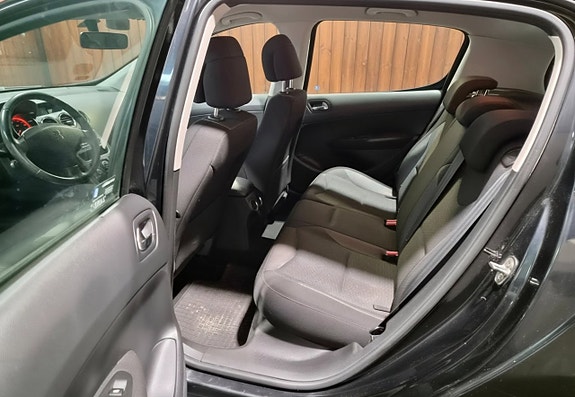 Peugeot 308 7 of 17