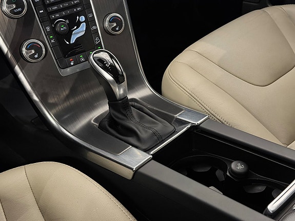 Volvo XC60 18 of 23