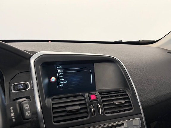 Volvo XC60 16 of 23