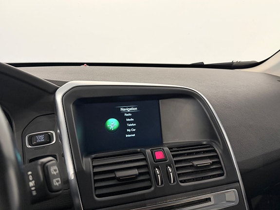Volvo XC60 13 of 23