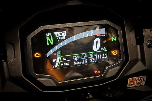 Kawasaki Ninja 1100SX "Akrapovic" 14 of 18