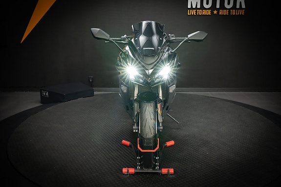 Kawasaki Ninja 1100SX "Akrapovic" 9 of 18