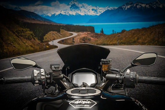 Kawasaki Ninja 1100SX "Akrapovic" 15 of 18