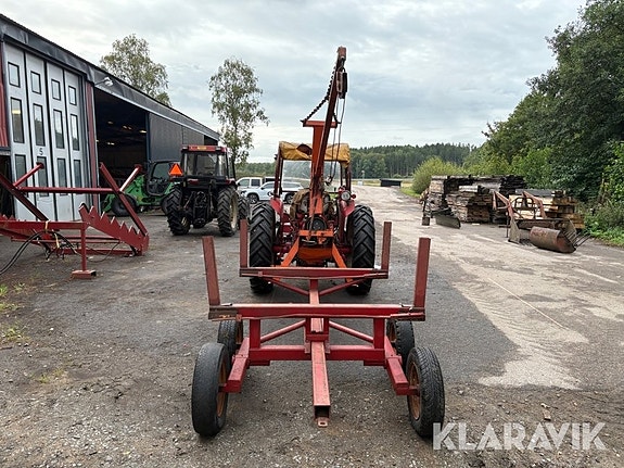 Traktor International 434 med lastare, vagn o 4 of 6