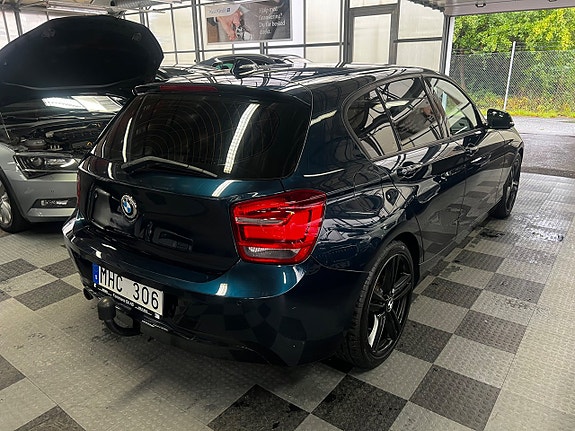 BMW 120d 3 of 19