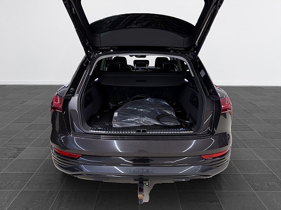 Audi Q8 8 of 22