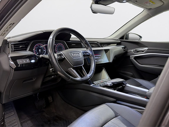 Audi Q8 15 of 22