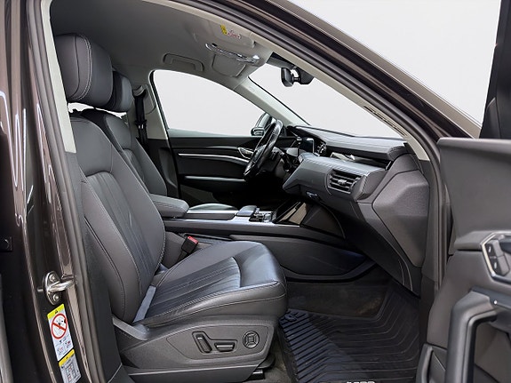 Audi Q8 12 of 22