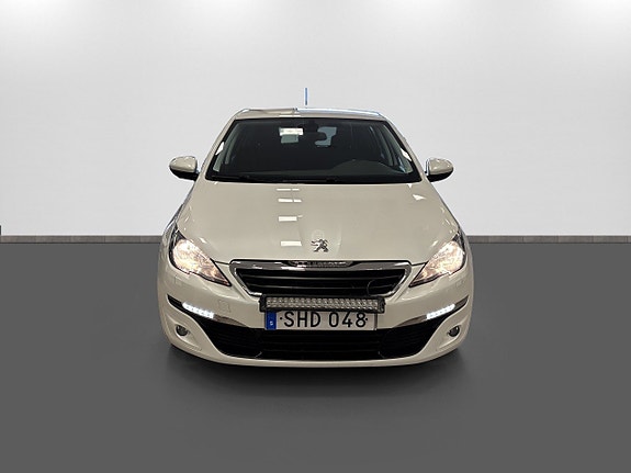 Peugeot 308 2 of 19