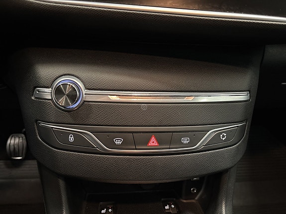 Peugeot 308 10 of 19